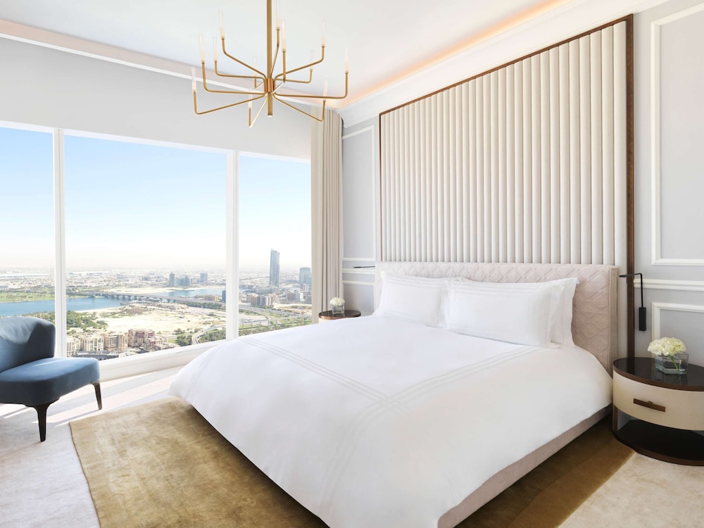Ambassador Suite, 2 King Bedrooms, Living Room, High Floor (Club Lounge Access)