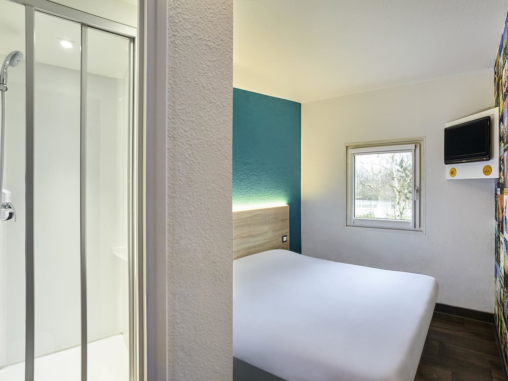 Room, 1 Double Bed, Private Bathroom (Cabrio) photo 2