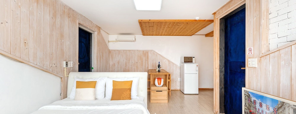 Room, Ocean View (205) photo 3