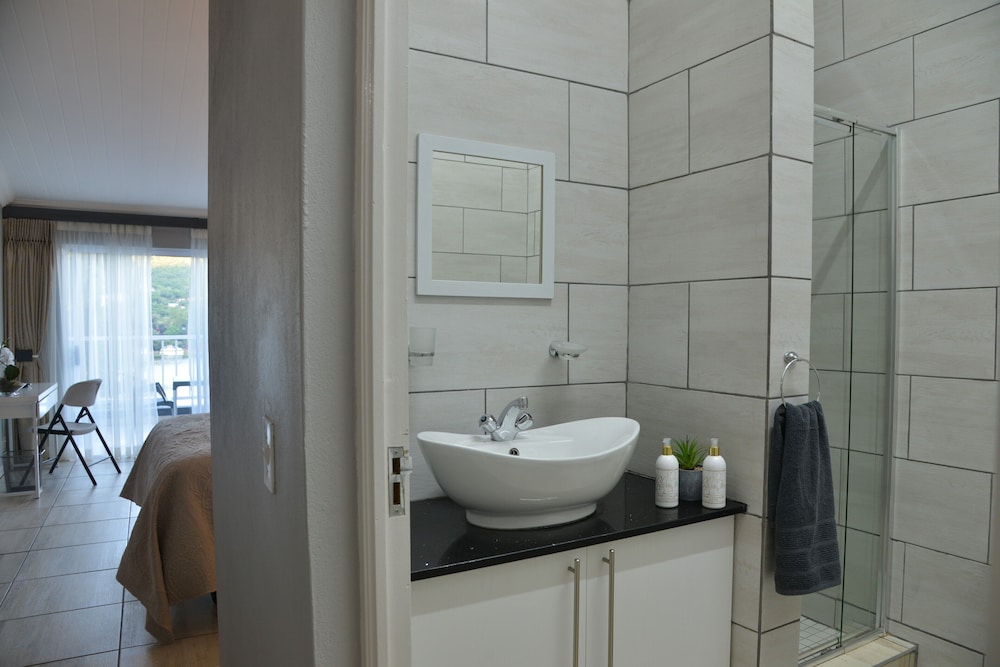 Luxury Room, 1 Queen Bed (Upstairs) - Photo 7