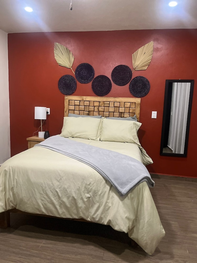 Family Room, 2 Queen Beds, Patio photo 1