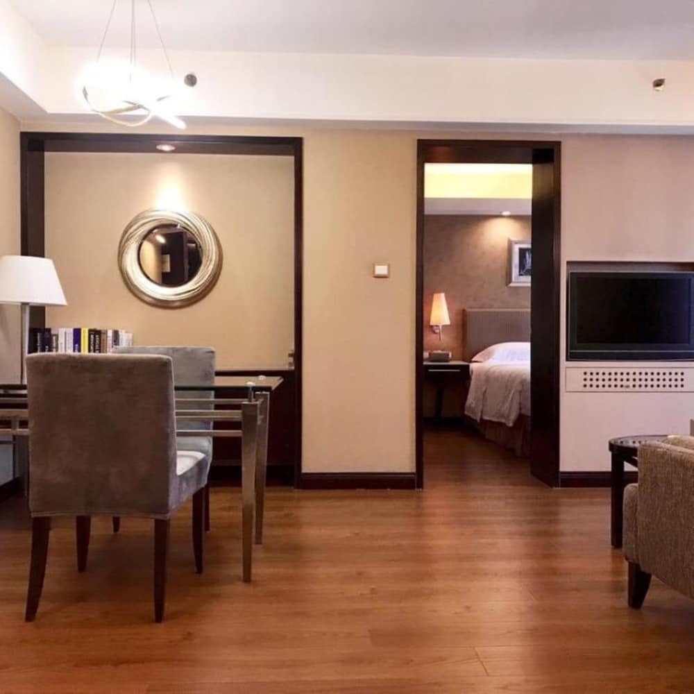 Executive Suite With Air Cleaner