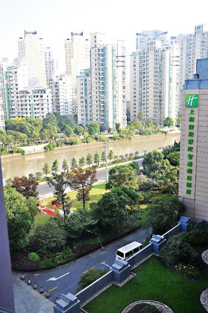 2 Single Standard Suzhou River View photo 3