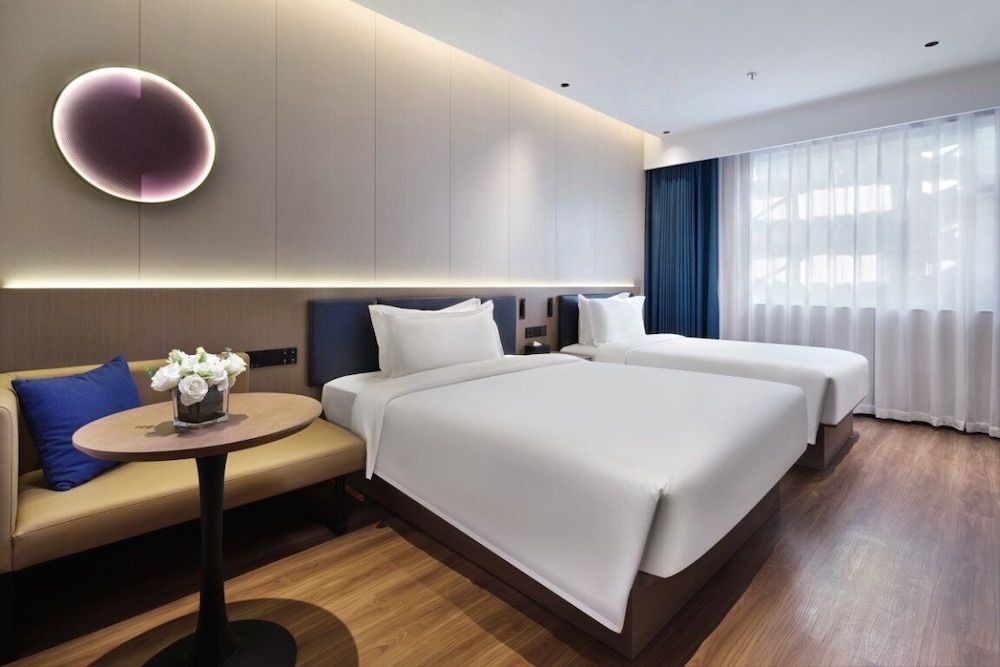 Standard Twin Room, City View