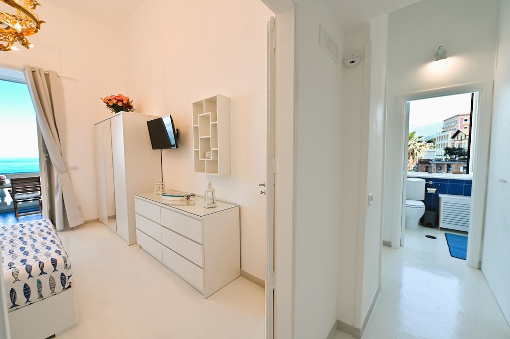 Deluxe Suite photo 2
