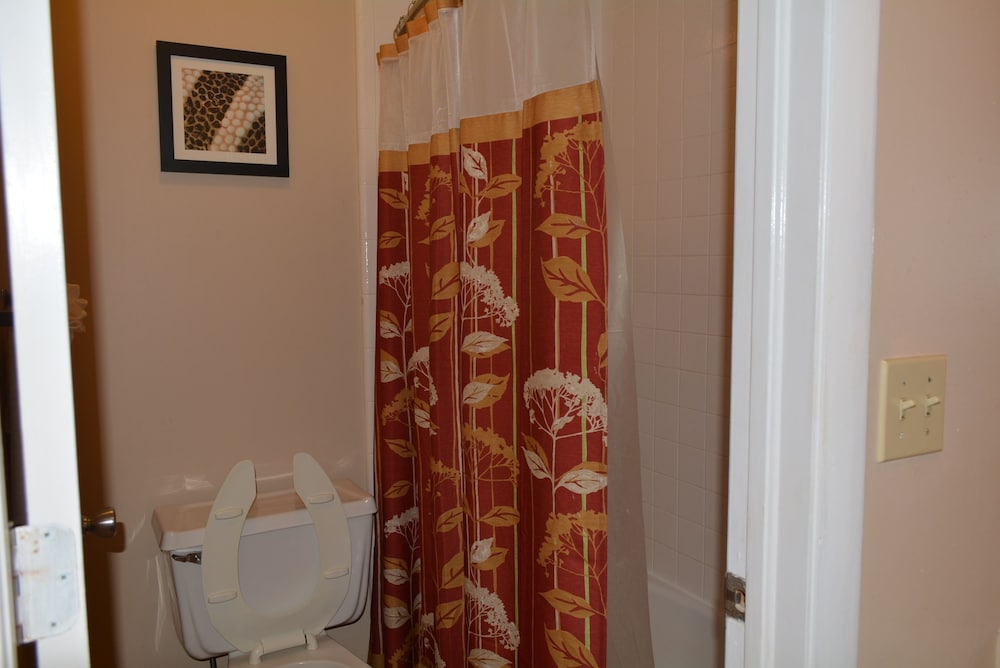 Room, 2 Queen Beds, Non Smoking (Main Street- Interior Entrance) photo 2