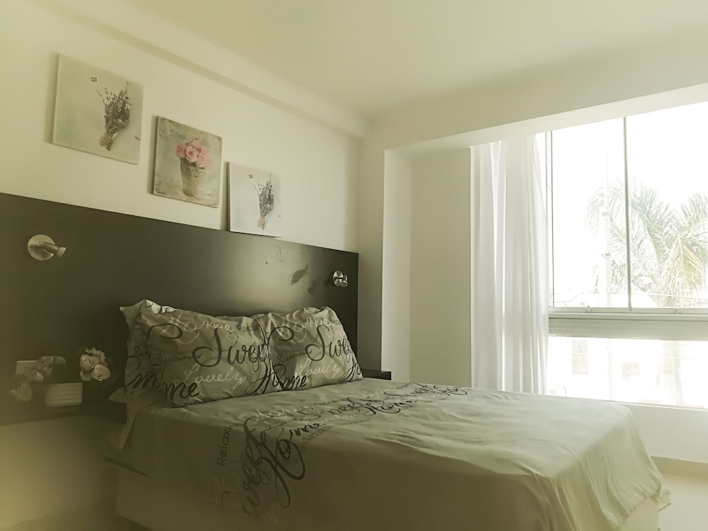 Premium Apartment, 3 Bedrooms, Kitchen, City View photo 1