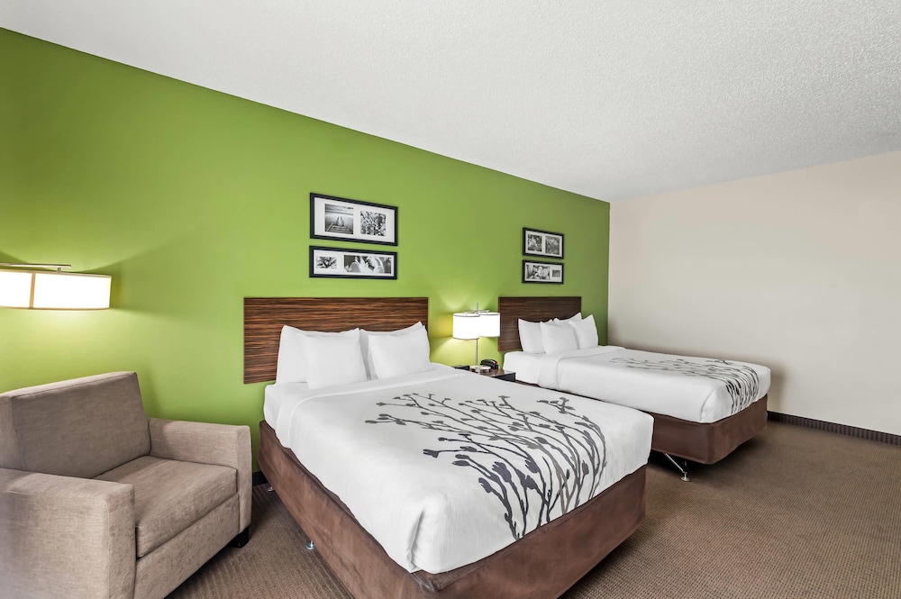 Room, 2 Queen Beds, Accessible, Non Smoking - Photo 6