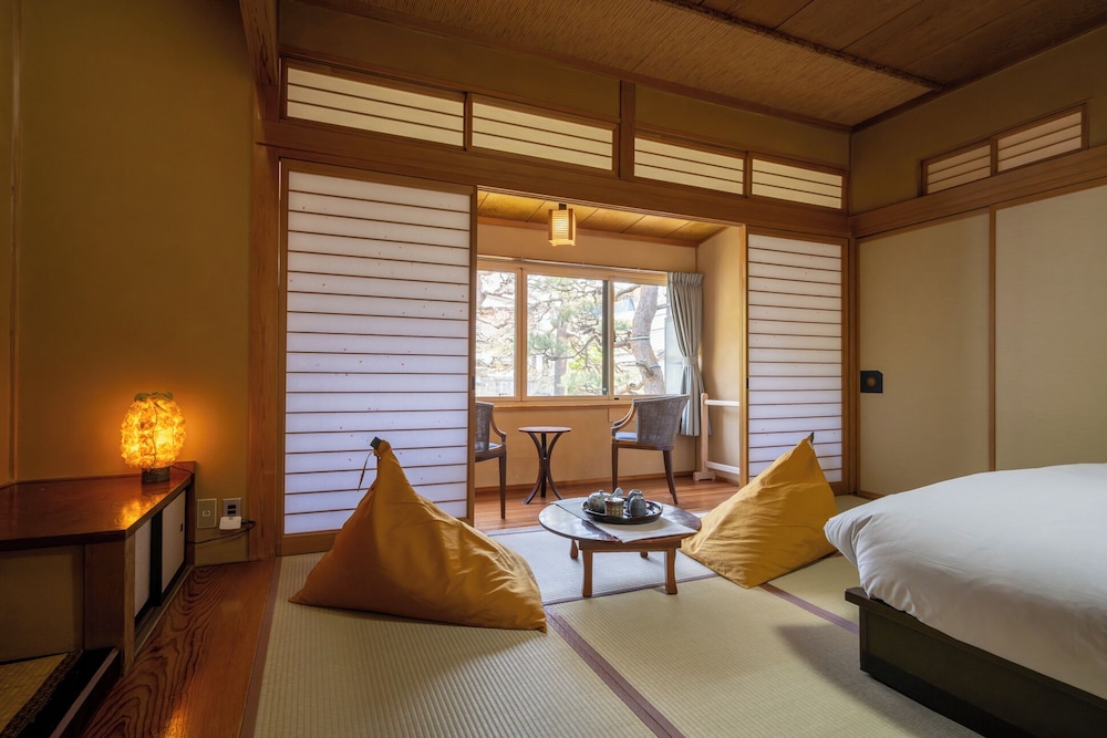 [Yamabuki] Twin beds room, Second floor, Use stairs, Non Smoking