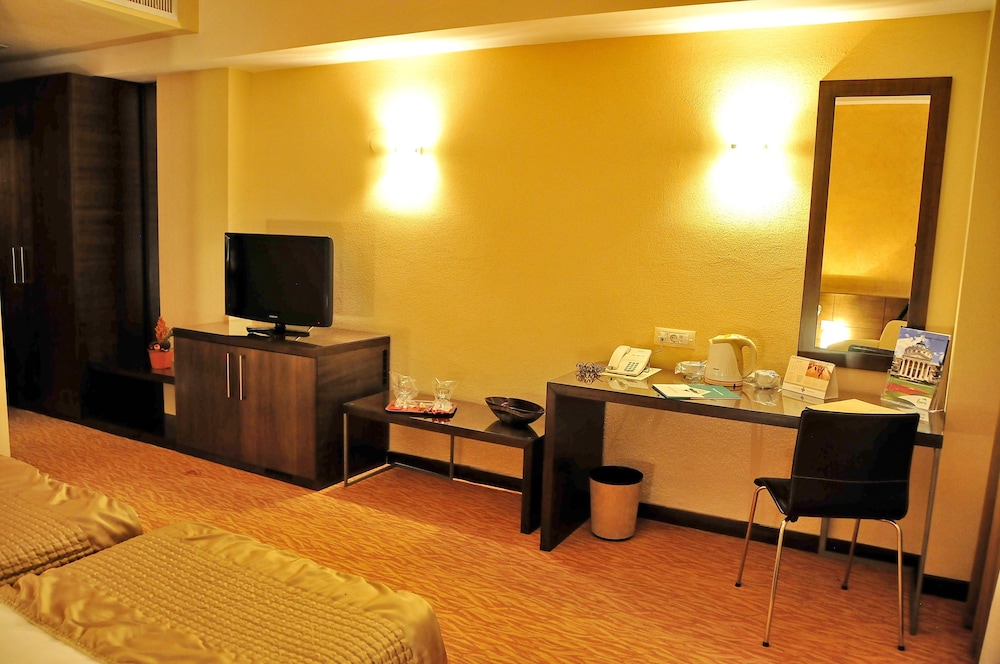 Twin Room, 2 Twin Beds photo 3