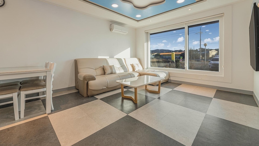 Basic Room, 1 Bedroom (blue 103ho(spa))
