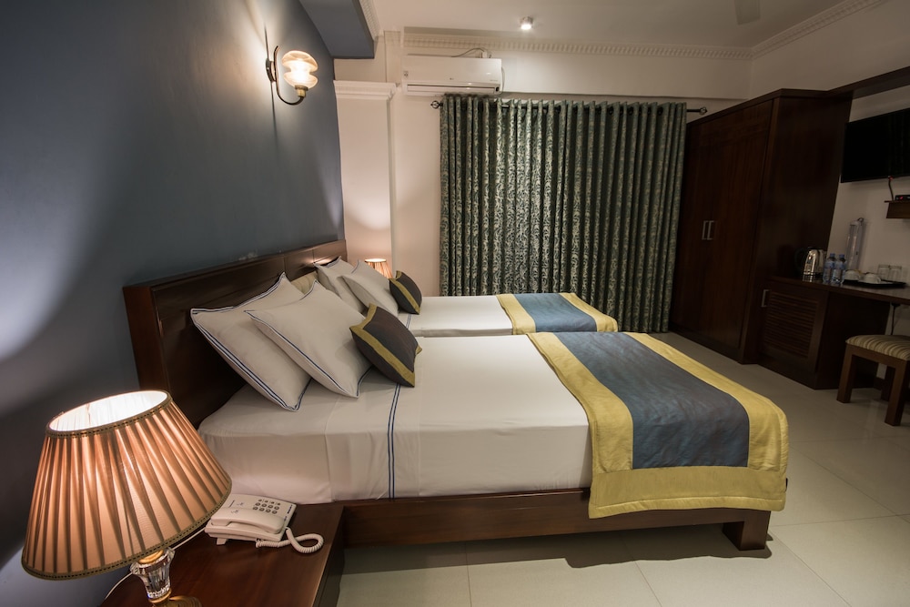 Deluxe Twin with Balcony