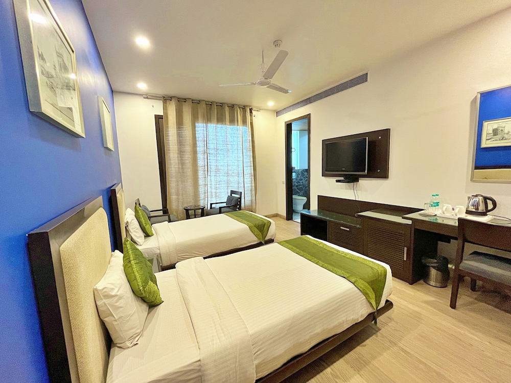 Deluxe Double or Twin Room - Photo 19
