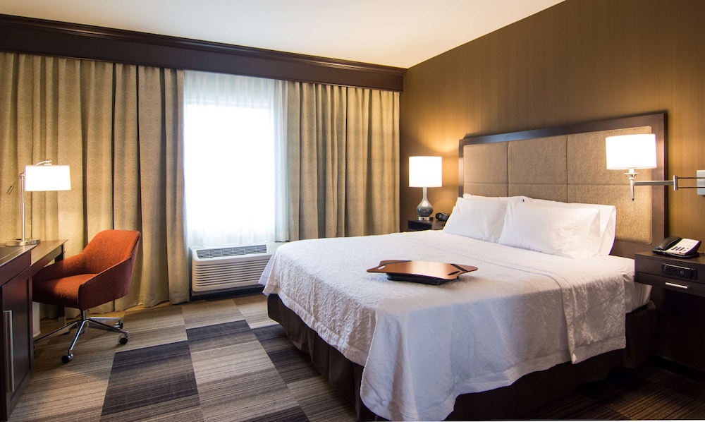 Suite, 1 King Bed, Non Smoking, Jetted Tub