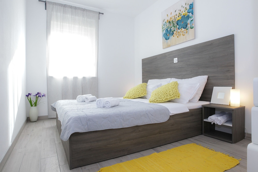 Deluxe Apartment, 2 Bedrooms, Terrace (A5)