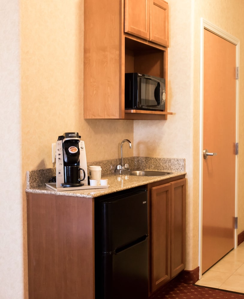 Studio Suite, Multiple Beds, Non Smoking - Photo 3