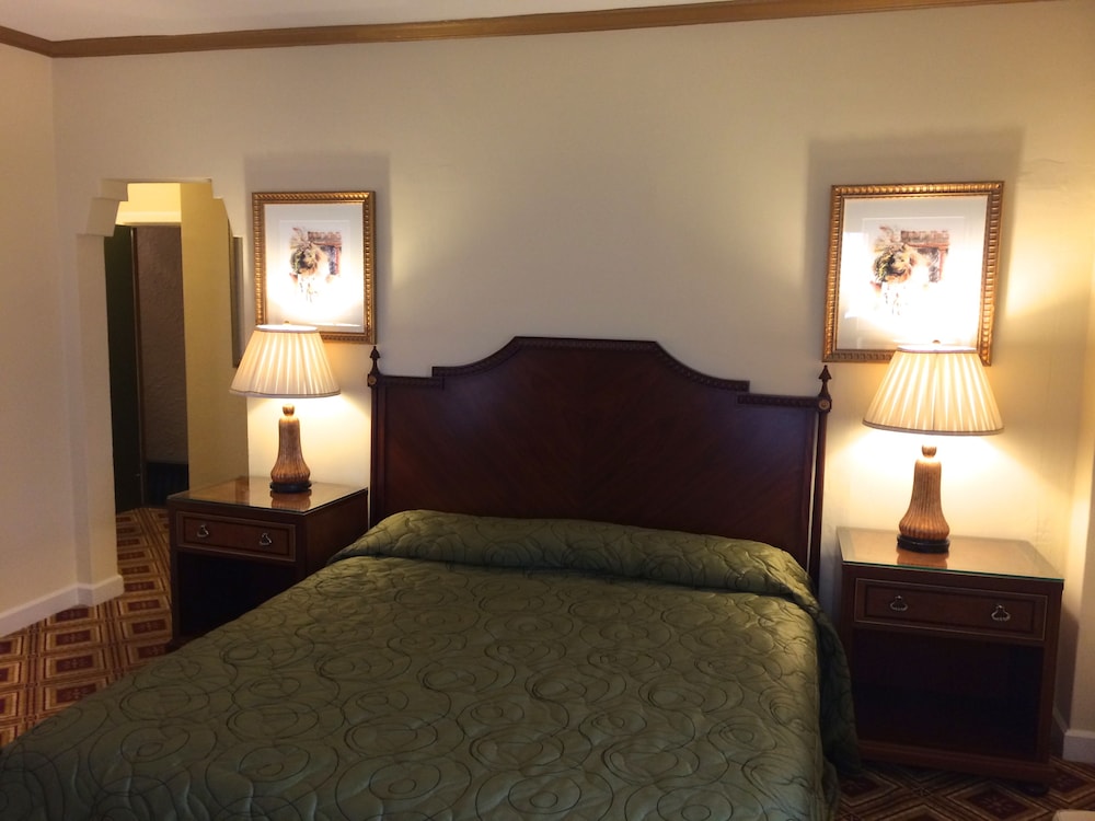 Room, 1 King Bed - Photo 1