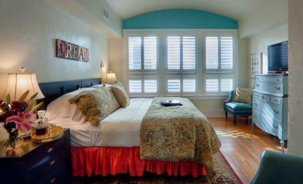 Granada Room