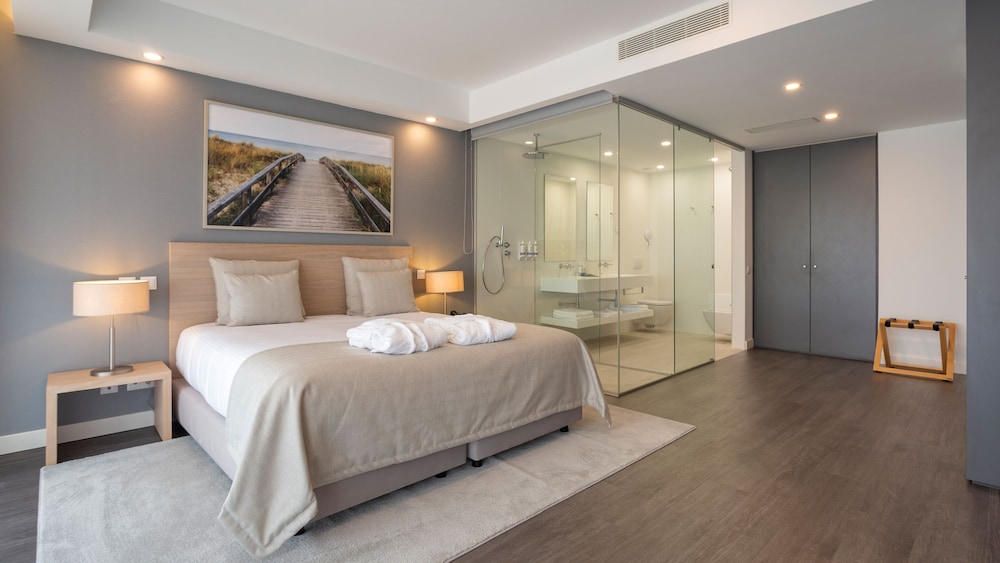Panoramic Suite, Partial Sea View, 1 bedroom - Offer of 1 Introduction Session to Wellness - Photo 1