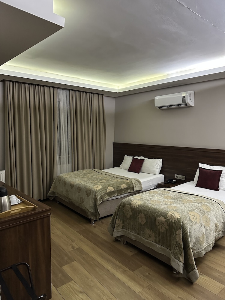 Family Double or Twin Room photo 1