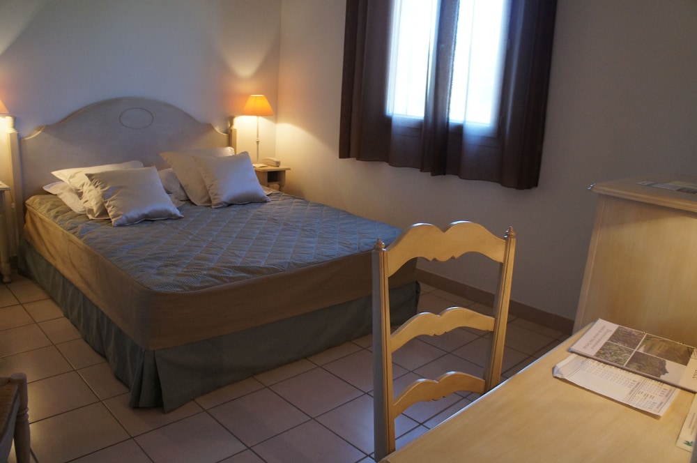Standard Double Room, Non Smoking - Photo 1
