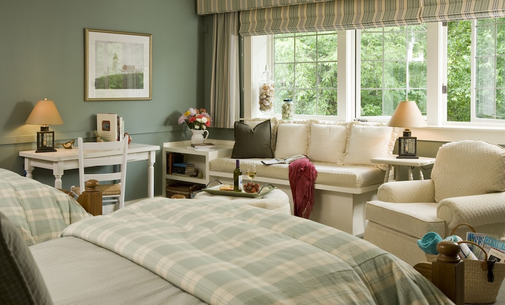 Standard Room, 2 Queen Beds, Fireplace photo 1