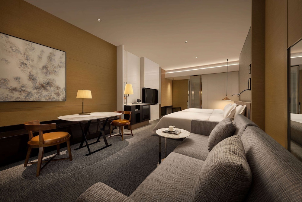 Deluxe Room, 2 Twin Beds, Smoking photo 1