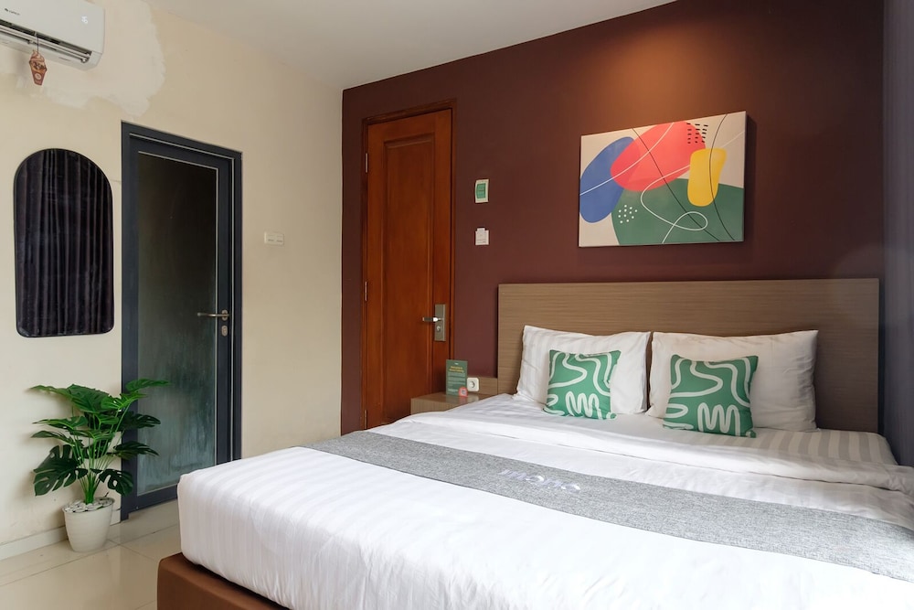 Deluxe Room - Photo 7