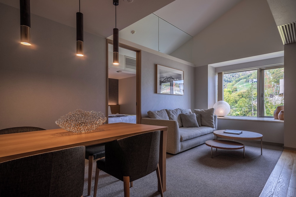 2 Bedroom Penthouse Suite