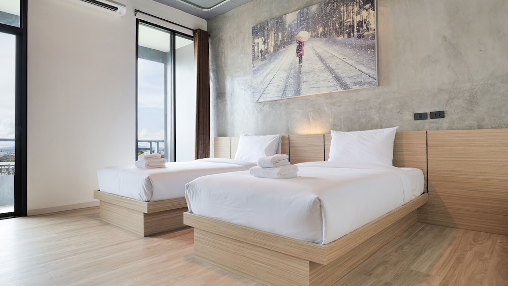 Deluxe Room - Photo 1