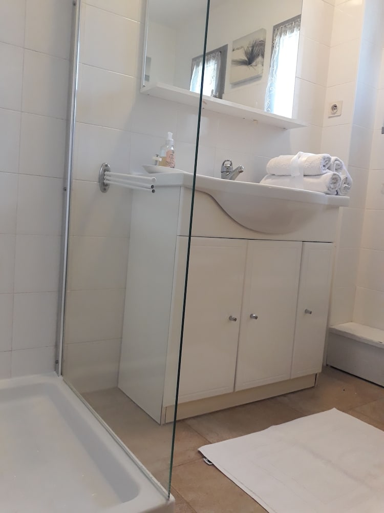 Suite, 2 Double Beds photo 2