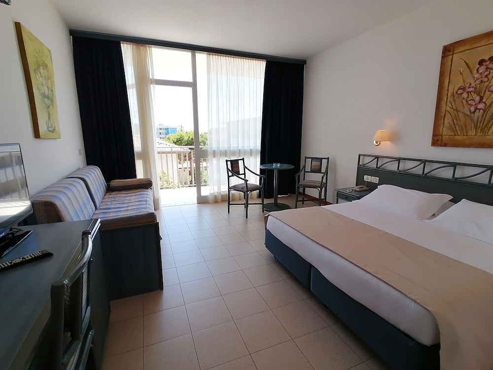 Superior Double Room, Balcony photo 2