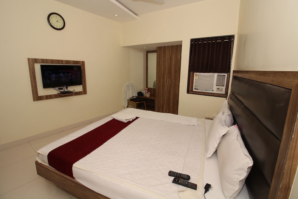 Comfort Double Room, 1 Queen Bed, Private Bathroom photo 3