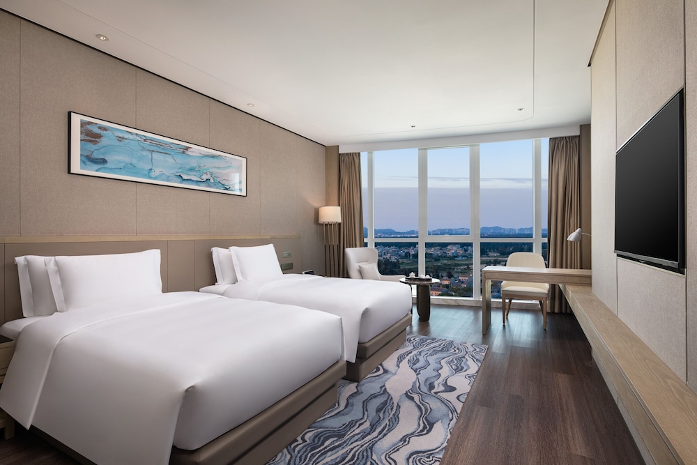 Executive Room, 1 King Bed, Non Smoking - Photo 3