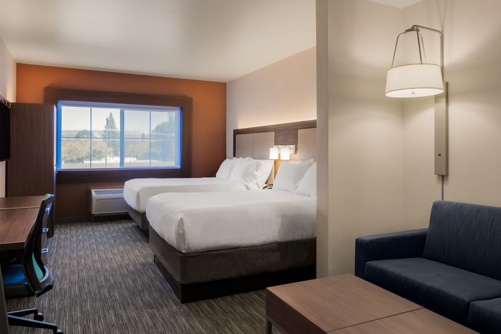 Suite, 1 Bedroom - Photo 1