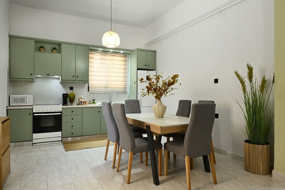 Superior Townhome, 2 Bedrooms, Kitchen, Beachfront
