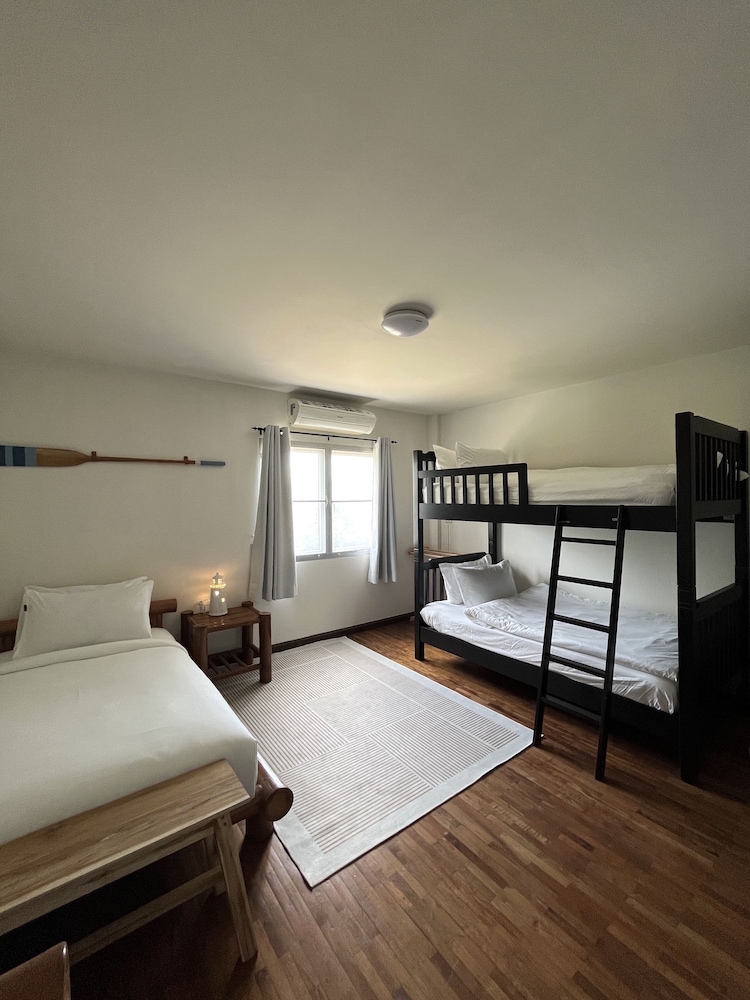 Basic Twin Room, Garden View photo 1