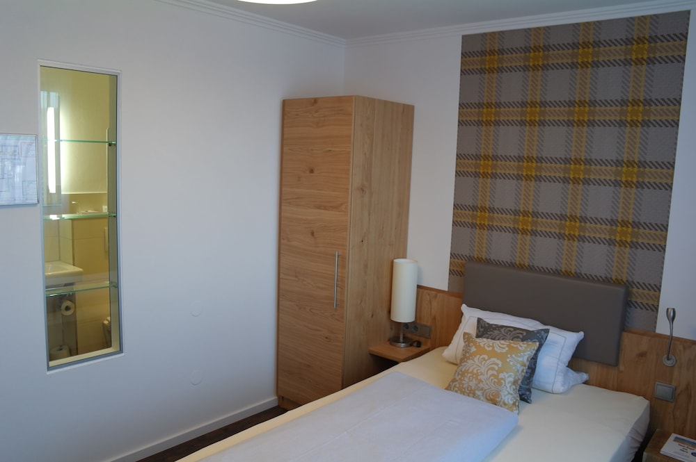 Premium Single Room