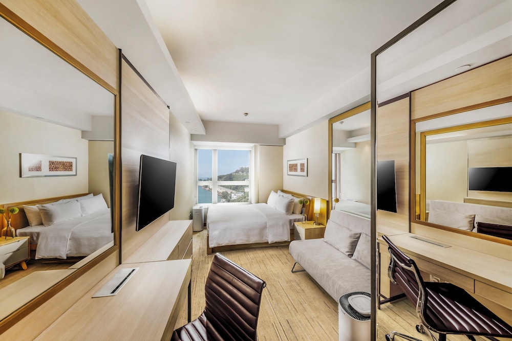 Ocean View Studio Room (1 Queen bed) photo 1