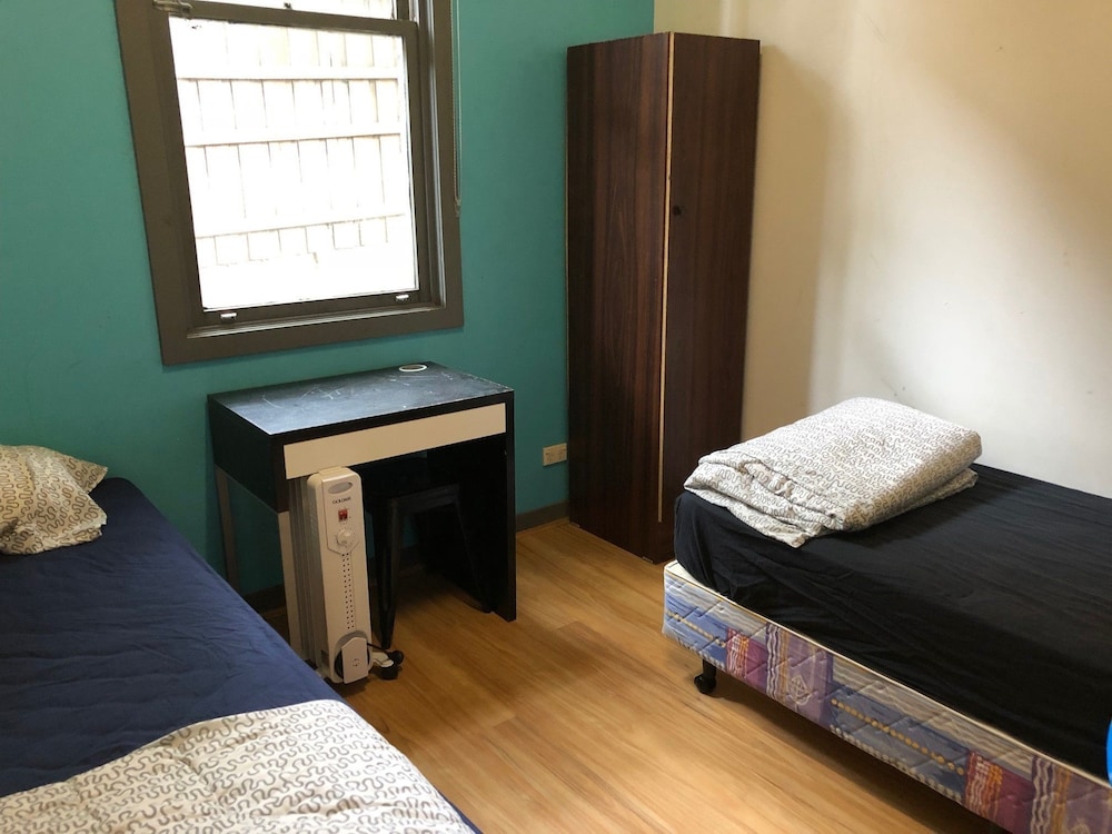 Standard Twin Room, 2 Twin Beds photo 3