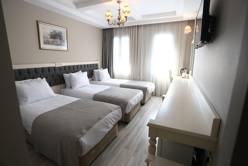 Triple Room, 3 Twin Beds photo 2