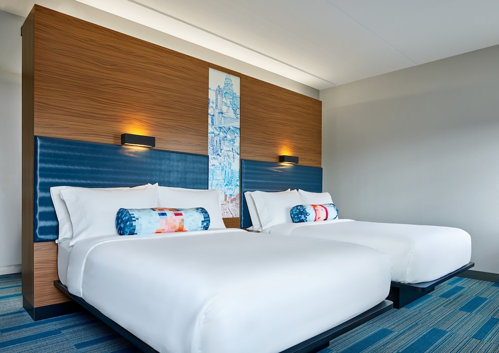 Room, 2 Queen Beds (Mobility/Hearing Access, Roll-in Shwr)