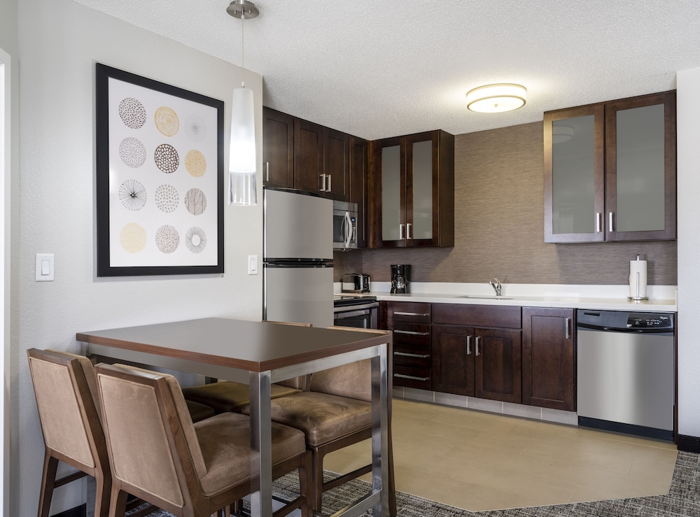 Suite, 2 Bedrooms photo 3