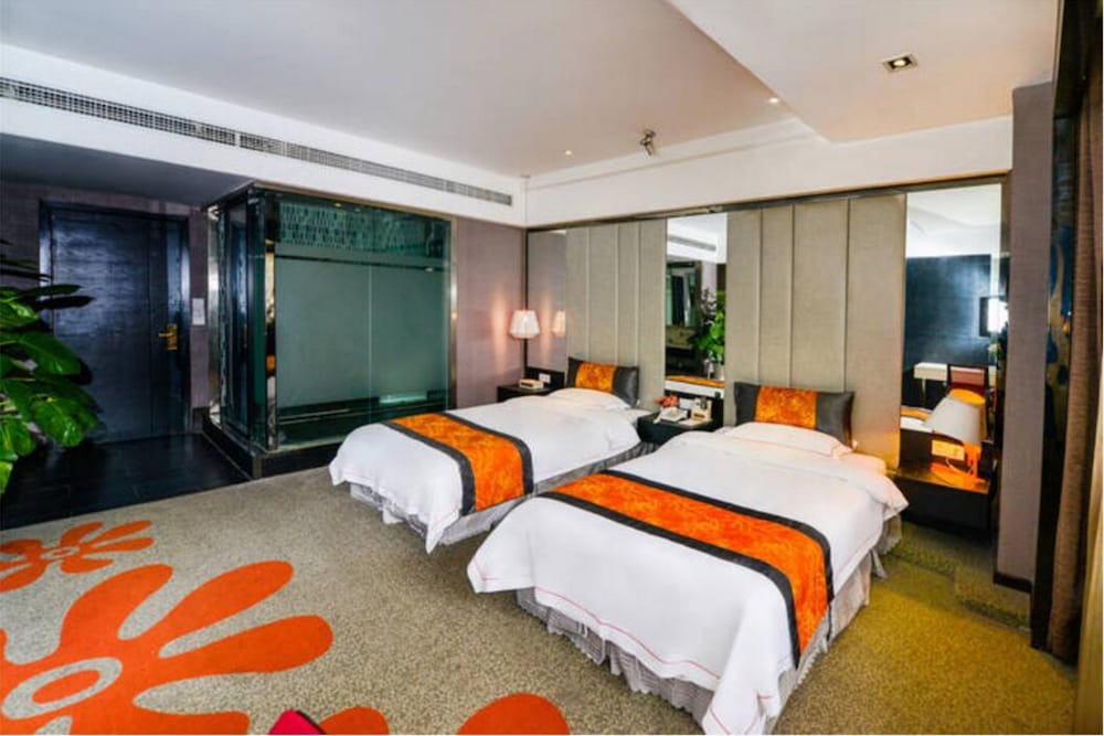 Standard Twin Room photo 2