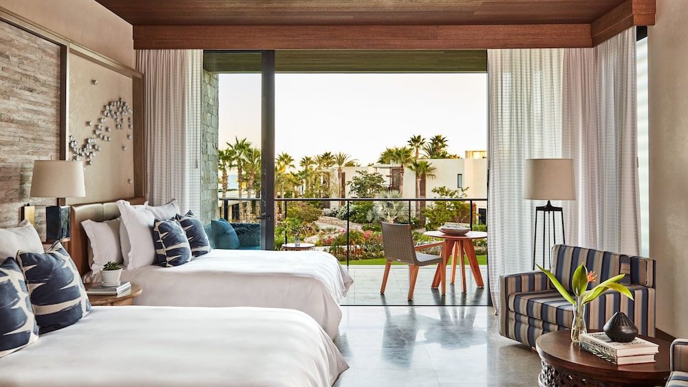 Room, 2 Queen Beds, Garden View