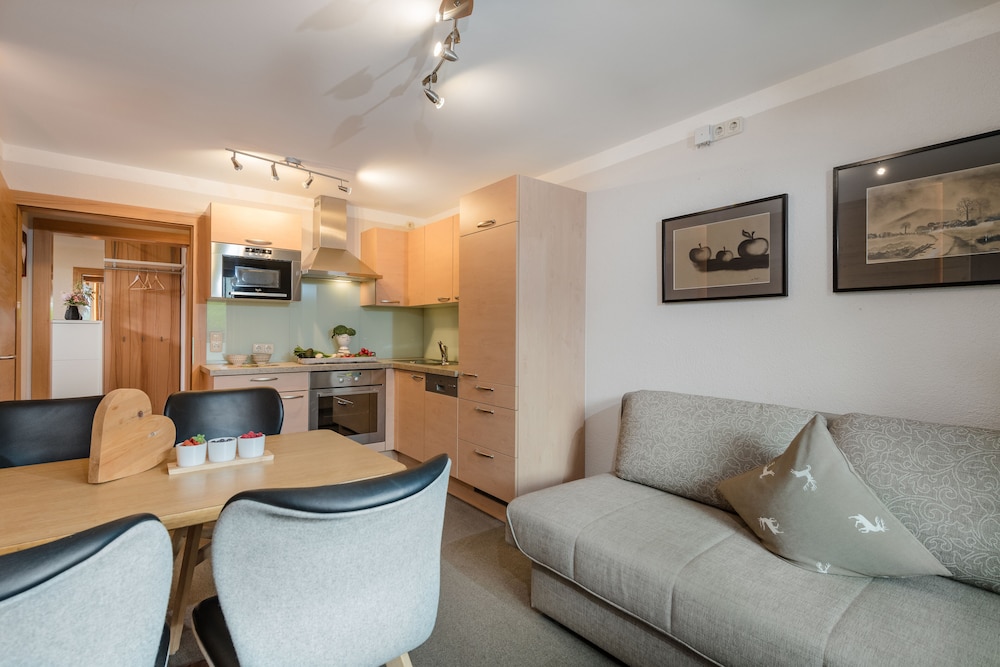 Exclusive Apartment, 1 Bedroom, Balcony photo 3