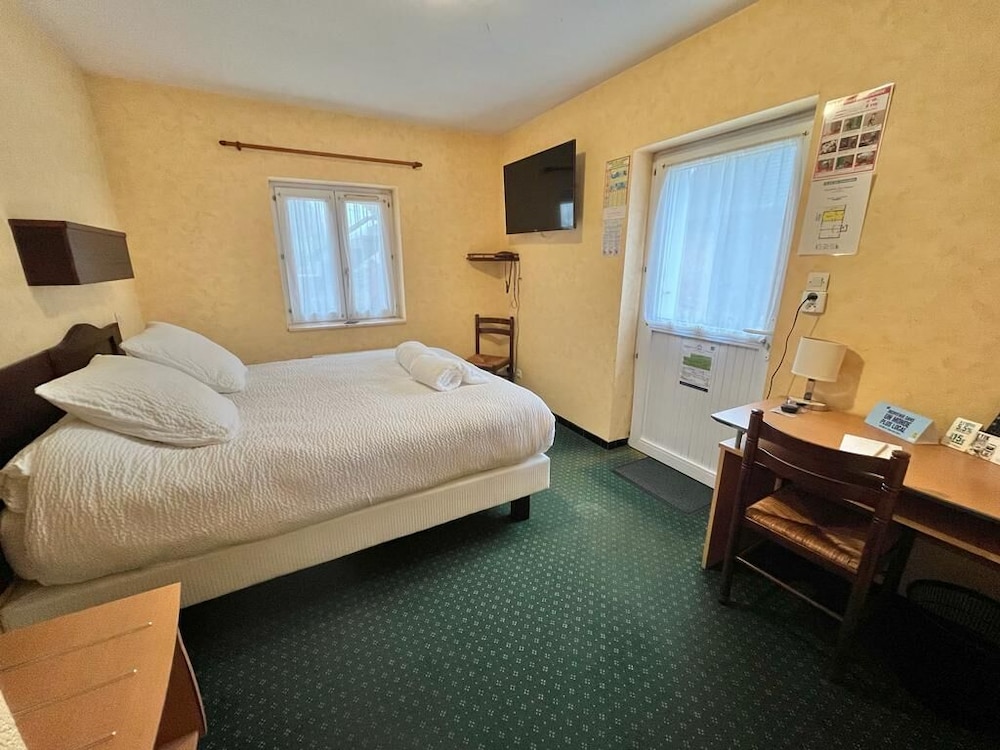 Economy Room - Photo 5