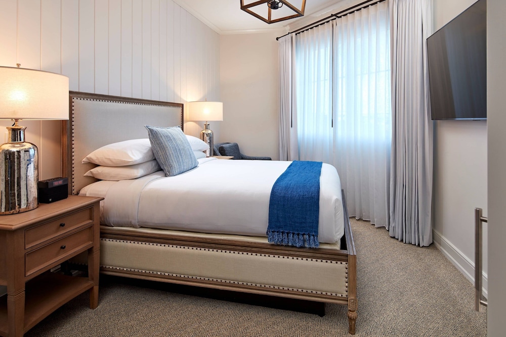 Suite, 1 Bedroom - Photo 3