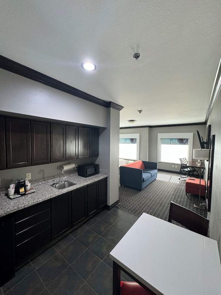 Room, Multiple Beds, Non Smoking - Photo 2