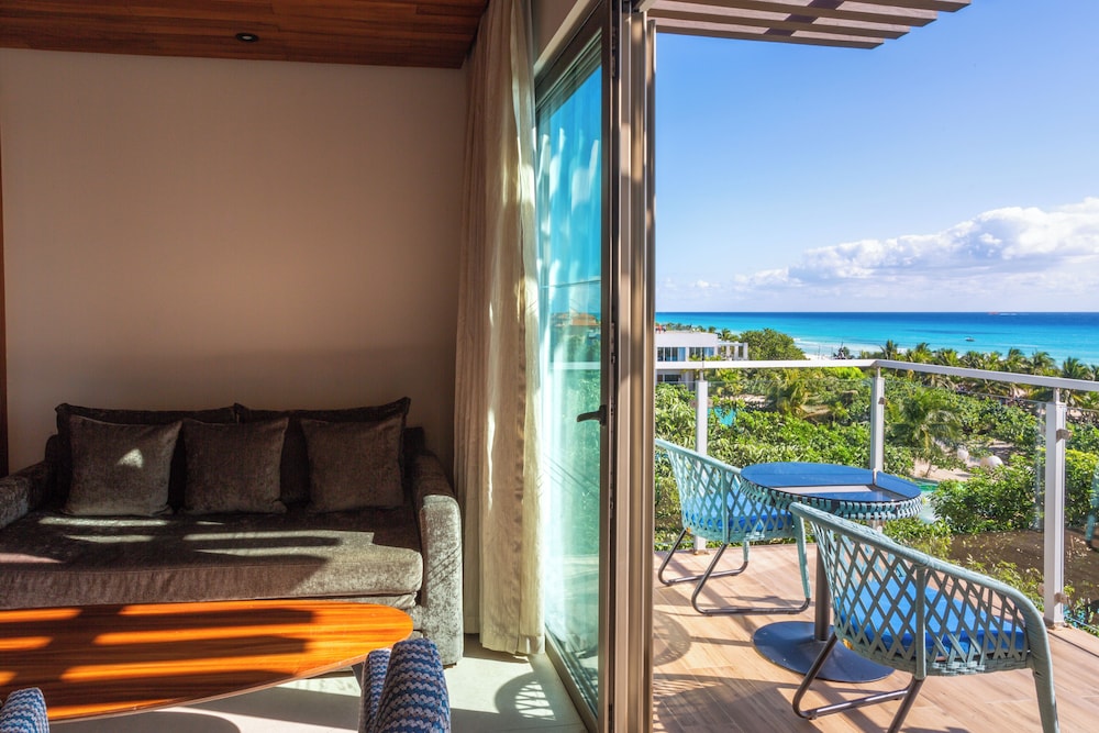 Platinum King Master Suite Ocean Front - Photo 5